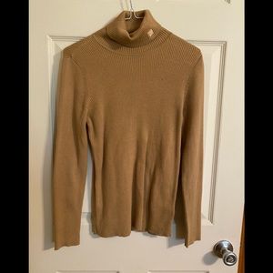 Turtle neck sweater